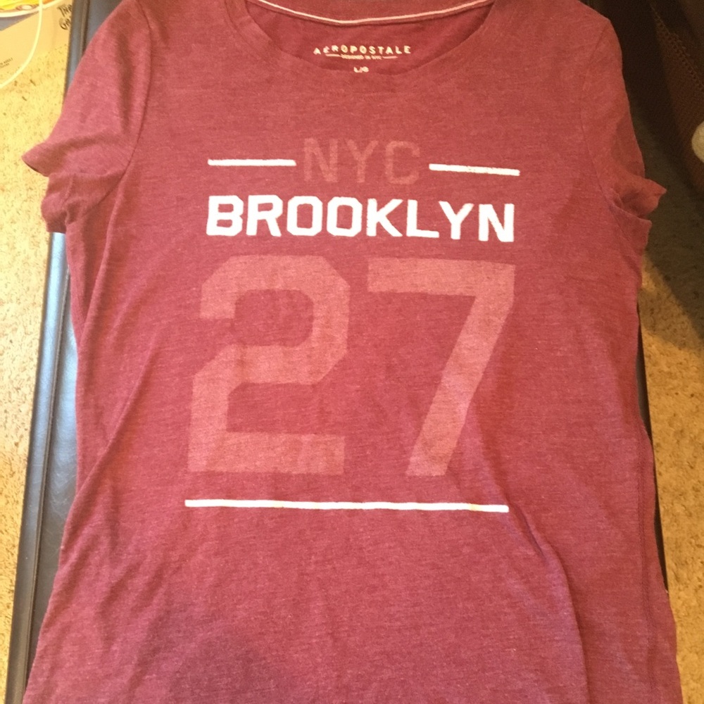Maroon t shirt